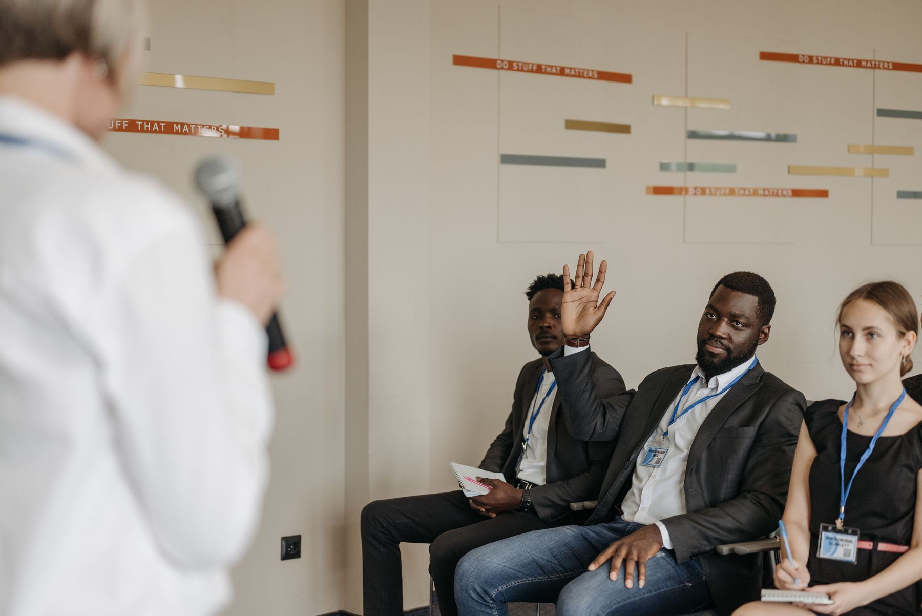 Engaged discussion at a clinical education event